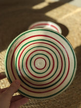 Lade das Bild in den Galerie-Viewer, Funky Teller aus Papier