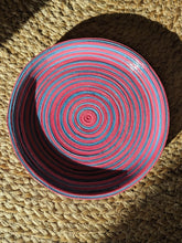 Lade das Bild in den Galerie-Viewer, Funky Teller aus Papier