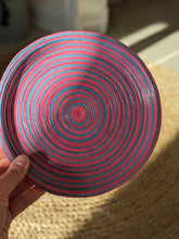 Lade das Bild in den Galerie-Viewer, Funky Teller aus Papier