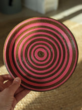 Lade das Bild in den Galerie-Viewer, Funky Teller aus Papier