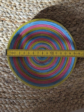 Lade das Bild in den Galerie-Viewer, Funky Teller aus Papier