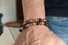 Lade das Bild in den Galerie-Viewer, Herrenarmband „LEON“ – Schwarz-Braun & fair