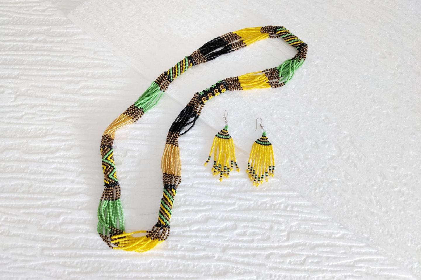 Massai Schmuck Set Grün-Gelb - Perlenkette & Ohrringe 