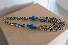 Lade das Bild in den Galerie-Viewer, Opulente Halskette aus afrikanischen Glasperlen