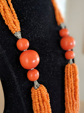 Lade das Bild in den Galerie-Viewer, Opulente Halskette aus afrikanischen Glasperlen