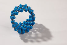Lade das Bild in den Galerie-Viewer, Kreolenarmband in Blau Viva Bangle