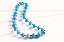 Lade das Bild in den Galerie-Viewer, Papierperlenkette "Acholi Shorty"