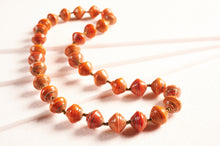 Lade das Bild in den Galerie-Viewer, Lange Kette mit großen Papierperlen "Katogo Flower"