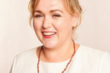 Lade das Bild in den Galerie-Viewer, Filigrane Halskette mit Papierperlen "La Petite Malaika" (Für Kinder geeignet)