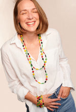 Lade das Bild in den Galerie-Viewer, Lange Reggaekette aus Papierperlen