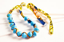 Lade das Bild in den Galerie-Viewer, Papierperlenkette mit afrikanischem Stoffband "Songky Cloth"
