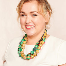 Lade das Bild in den Galerie-Viewer, Papierperlenkette mit afrikanischem Stoffband "Songky Cloth"