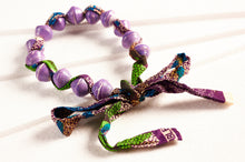 Lade das Bild in den Galerie-Viewer, Papierperlenkette mit afrikanischem Stoffband "Songky Cloth"