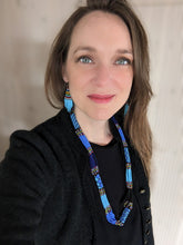 Lade das Bild in den Galerie-Viewer, Massai Schmuck Set Blau - Perlenkette & Ohrringe "Saba Long" - Einzelstück
