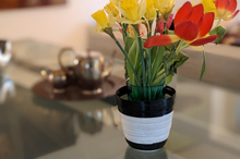 Lade das Bild in den Galerie-Viewer, Deko-Becher aus Recyclingpapier "Gulu"