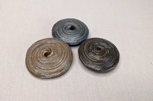 Lade das Bild in den Galerie-Viewer, Dunkle Deko-Anhänger Pearls of Africa