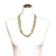 Lade das Bild in den Galerie-Viewer, Bunte Perlenkette Lucky Lu mit mehreren Strängen auf Puppe