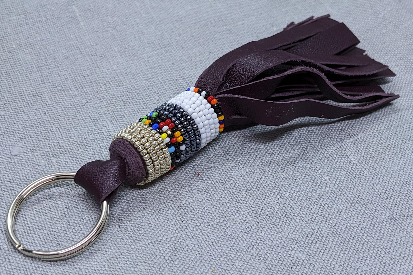 Schlüsselanhänger mit Massai Perlen 