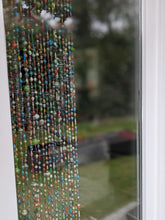 Lade das Bild in den Galerie-Viewer, Schmaler Perlenvorhang aus Papierperlen