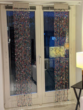 Lade das Bild in den Galerie-Viewer, Schmaler Perlenvorhang aus Papierperlen
