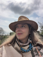 Load image into Gallery viewer, Elegant necklace with paper beads &quot;Jarara&quot;
