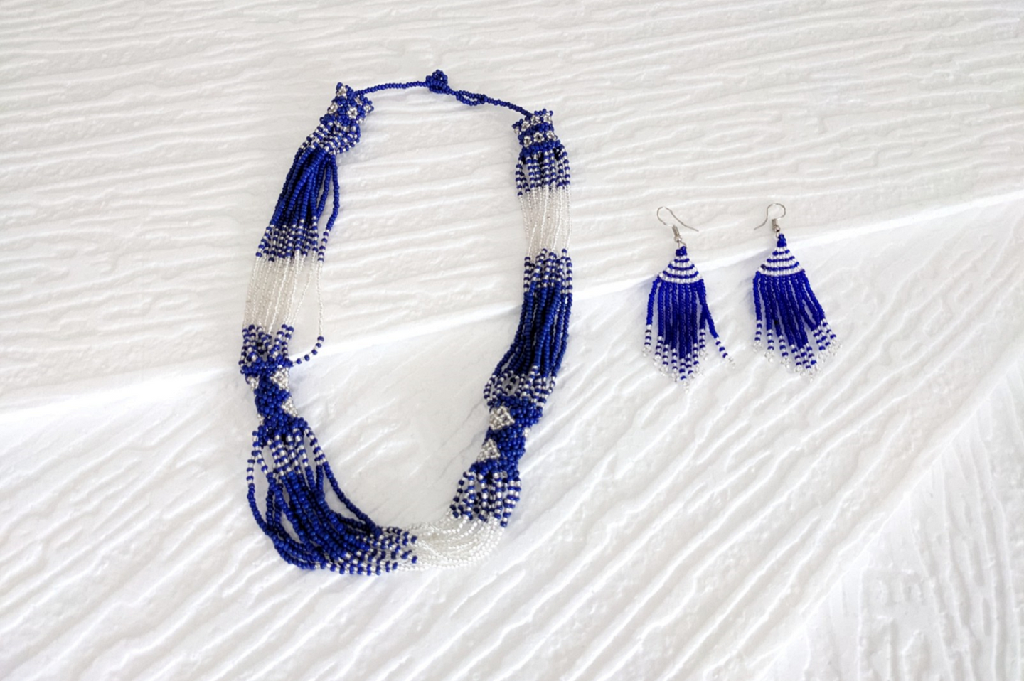 Massai Schmuck Set Blau-Weiß - Perlenkette & Ohrringe 