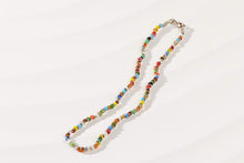 Load image into Gallery viewer, Feine Perlenkette Murano aus bunten Glasperlen mit elegantem Verschluss
