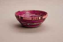 Load image into Gallery viewer, Small decorative bowl made of recycled paper &quot;Njinja&quot;
