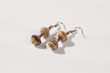 Load image into Gallery viewer, Earrings with two paper beads &quot;Happy Africa&quot;
