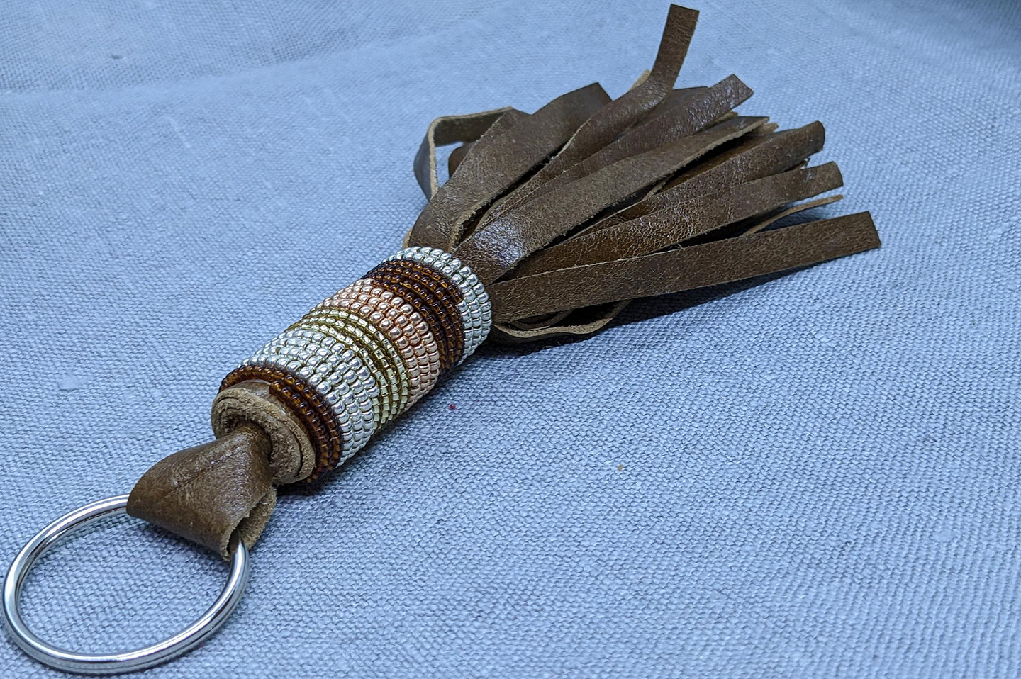 Schlüsselanhänger mit Massai Perlen 