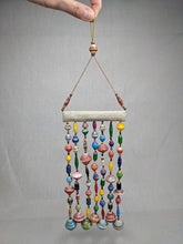 Load image into Gallery viewer, Fenster-/Wand-Dekoration aus Papierperlen Pearls of africa
