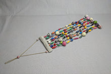 Load image into Gallery viewer, Fenster-/Wand-Dekoration aus Papierperlen Lang Pearls of africa
